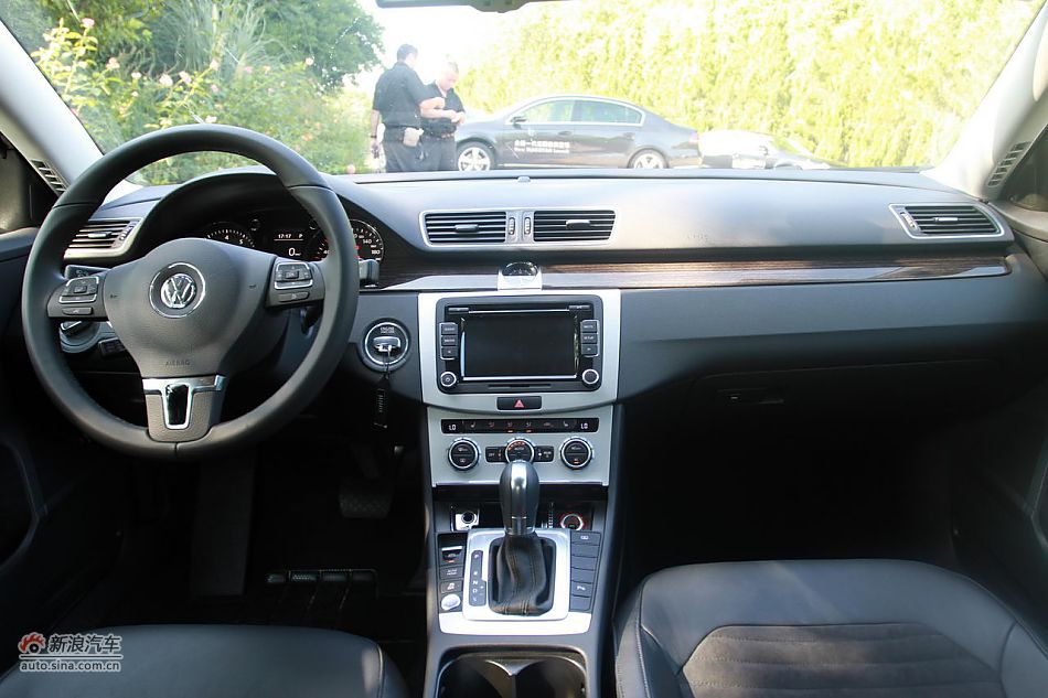 新迈腾(B7L)1.8TSI自动尊贵型内饰功能