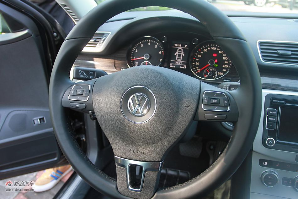 新迈腾(B7L)1.8TSI自动尊贵型内饰功能