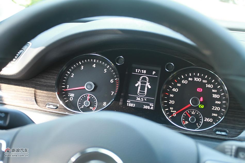 新迈腾(B7L)1.8TSI自动尊贵型内饰功能