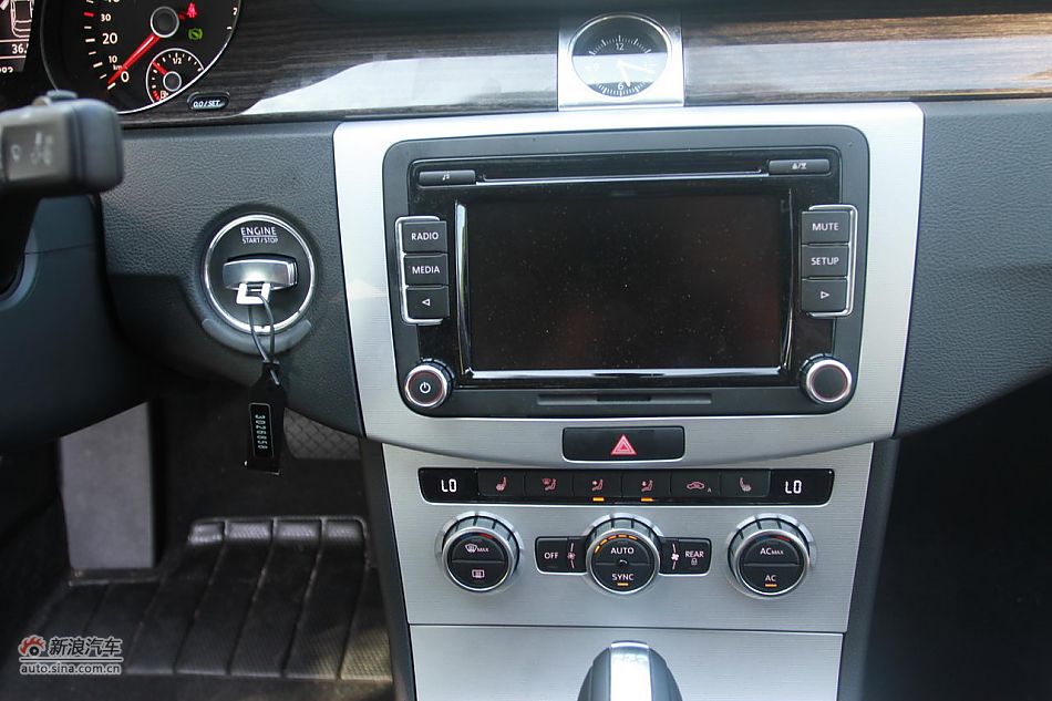 新迈腾(B7L)1.8TSI自动尊贵型内饰功能