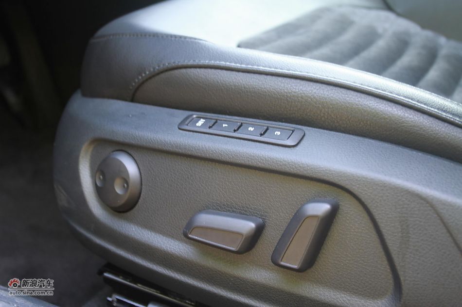 新迈腾(B7L)1.8TSI自动尊贵型内饰功能