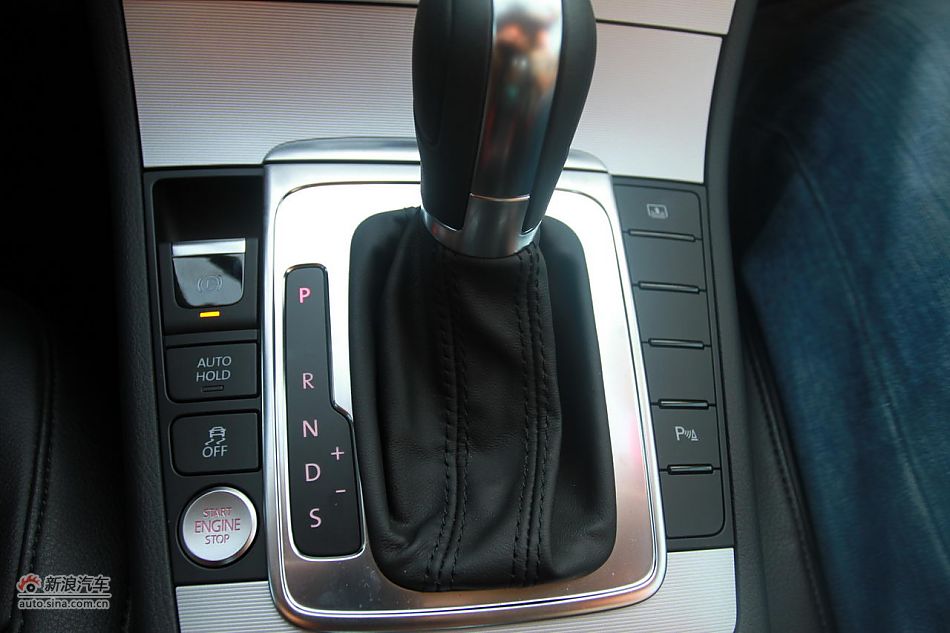 新迈腾(B7L)1.8TSI自动尊贵型内饰功能