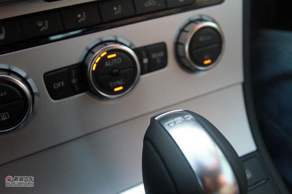 新迈腾(B7L)1.8TSI自动尊贵型内饰功能