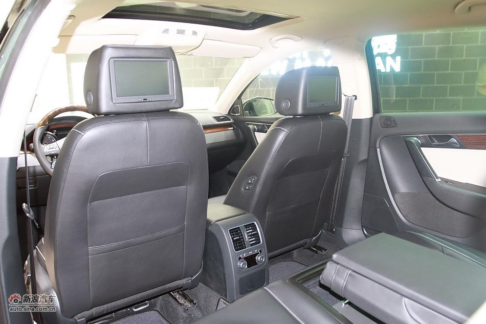 新迈腾(B7L)3.0L V6旗舰版内饰