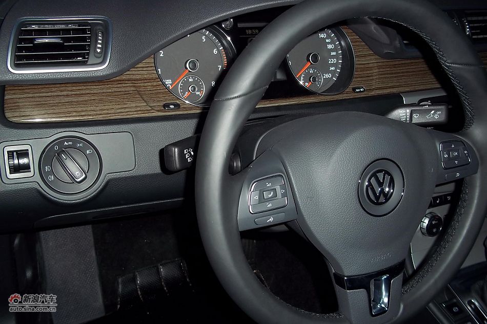 全新一代迈腾内饰及细节