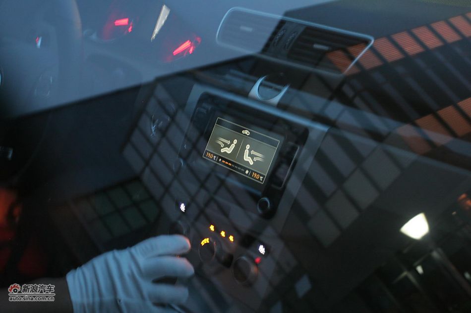 全新一代迈腾内饰及细节