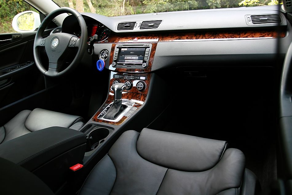 一汽大众迈腾DSG内饰图