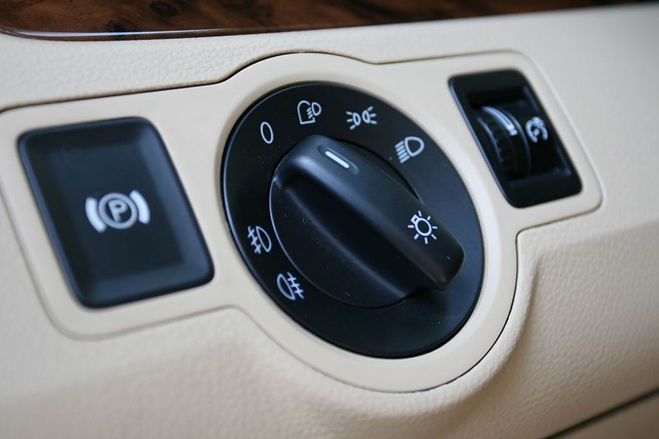 迈腾2.0TSI舒适型手自一体内饰图片