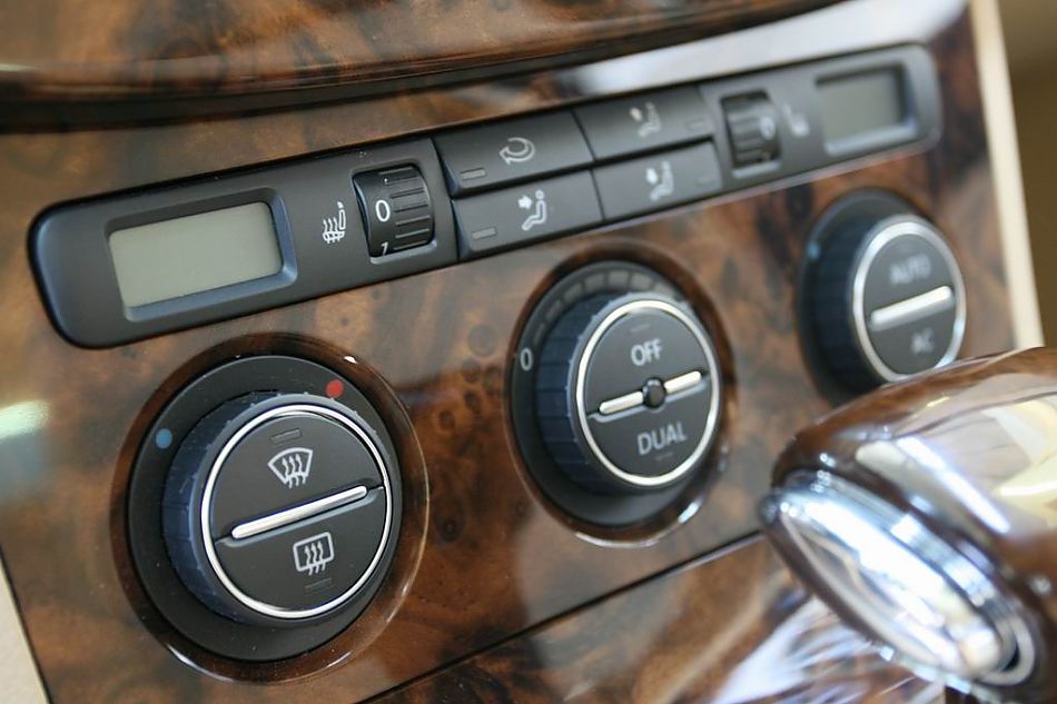 迈腾2.0TSI舒适型手自一体内饰图片