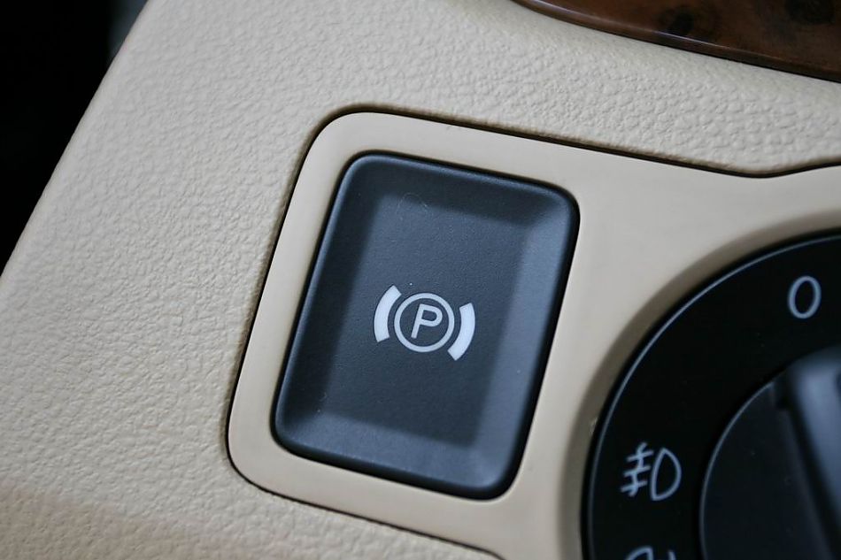 迈腾2.0TSI舒适型手自一体内饰图片