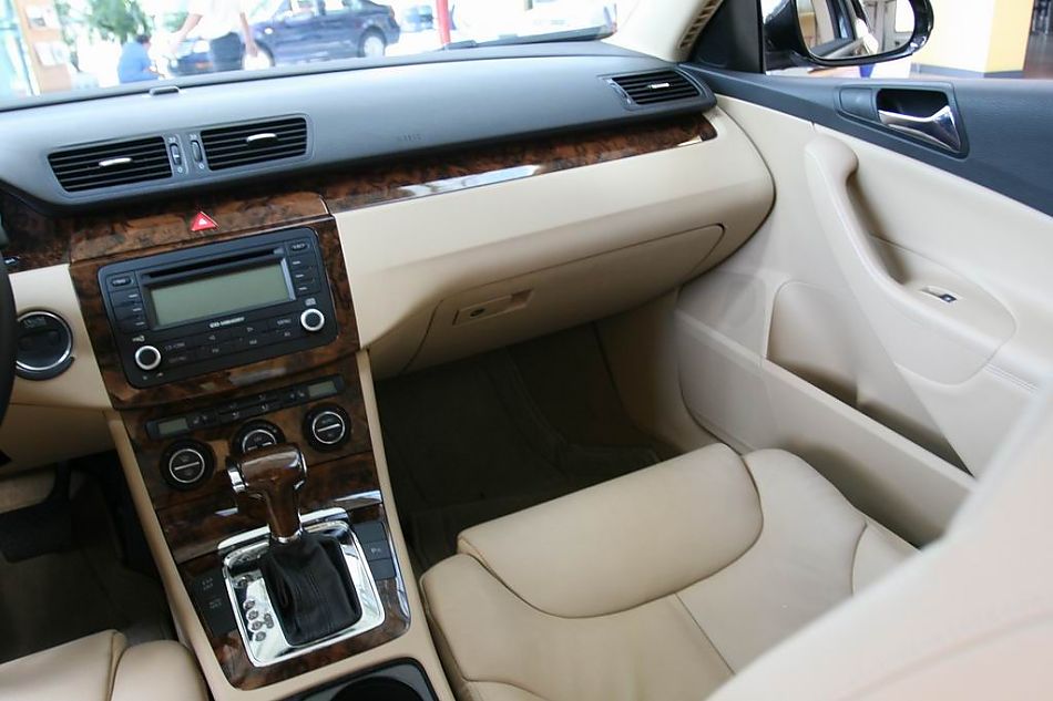 迈腾2.0TSI舒适型手自一体内饰图片