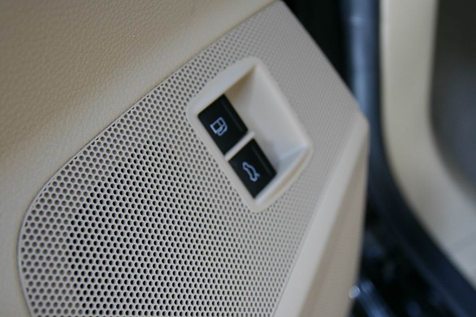 迈腾2.0TSI舒适型手自一体内饰图片