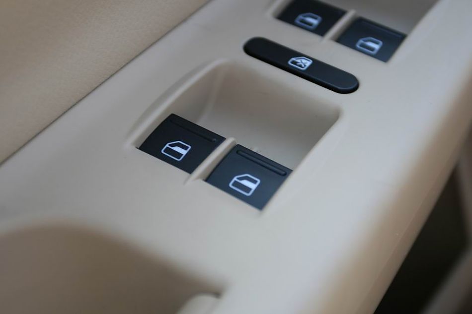 迈腾1.8TSI舒适型手动版内饰