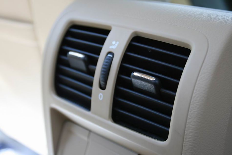 迈腾1.8TSI舒适型手动版内饰