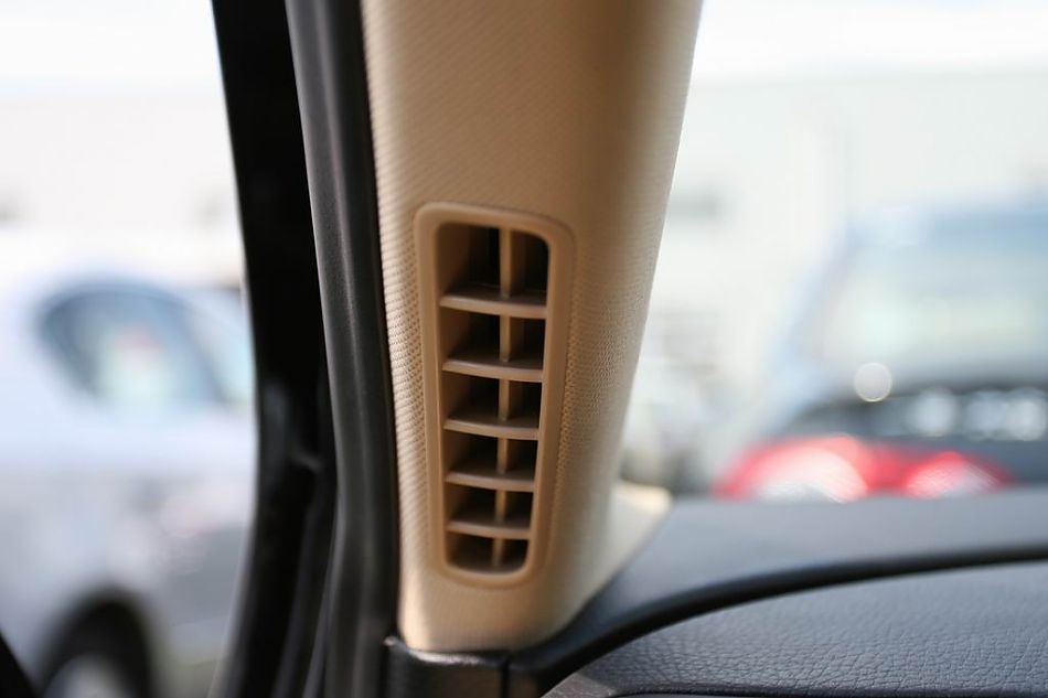 迈腾1.8TSI舒适型手动版内饰