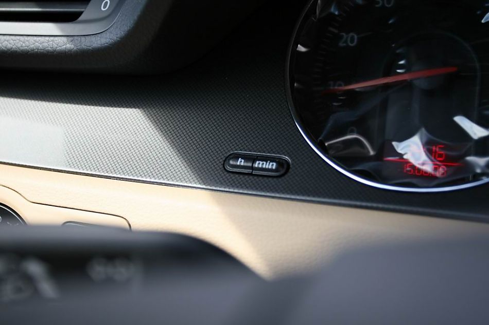 迈腾1.8TSI舒适型手动版内饰