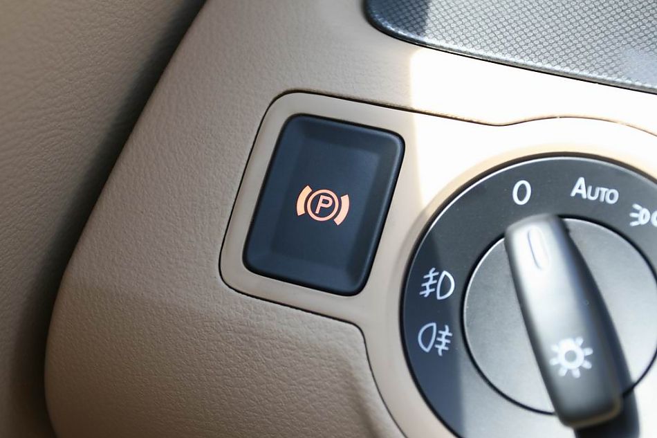 迈腾1.8TSI舒适型手动版内饰