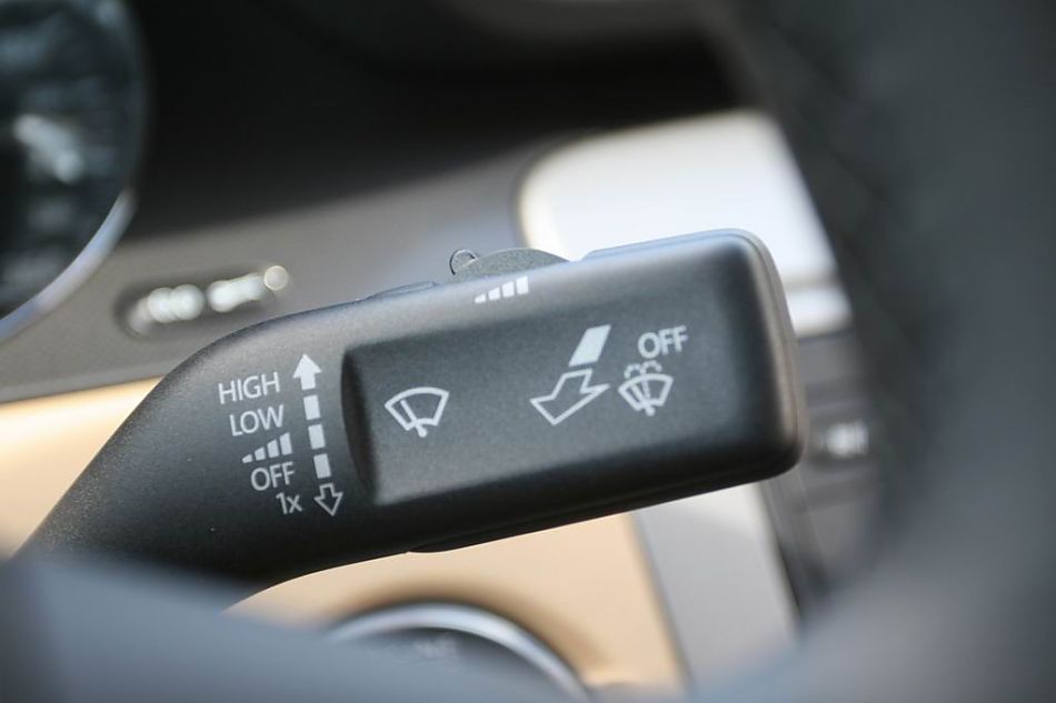 迈腾1.8TSI舒适型手动版内饰