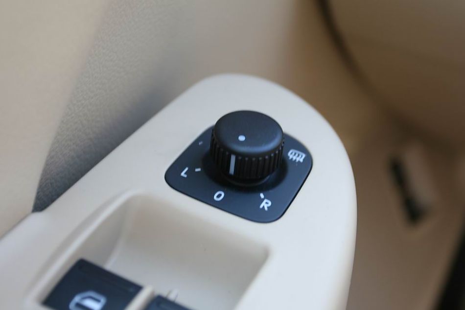 迈腾1.8TSI舒适型手动版内饰