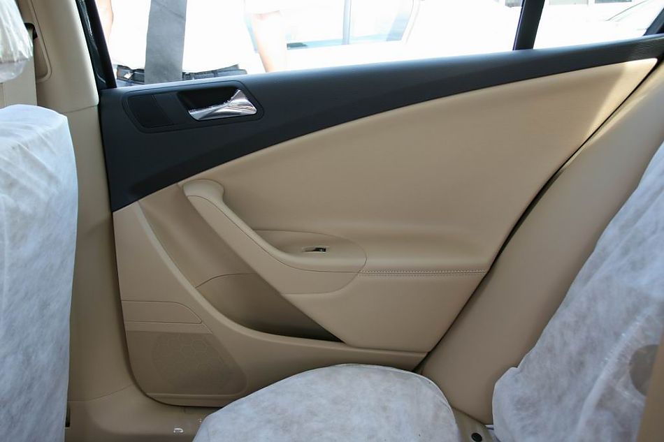 迈腾1.8TSI舒适型手动版内饰