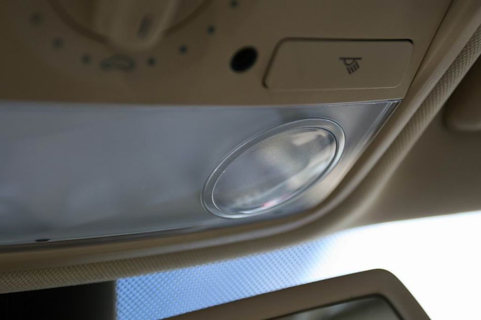 迈腾1.8TSI手自一体豪华型导航版内饰