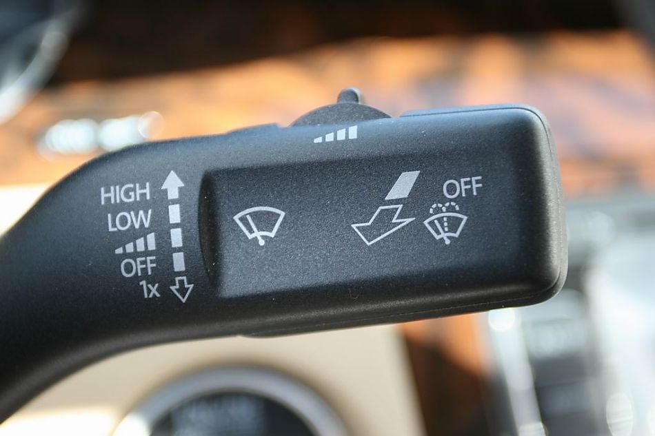 迈腾1.8TSI手自一体豪华型导航版内饰