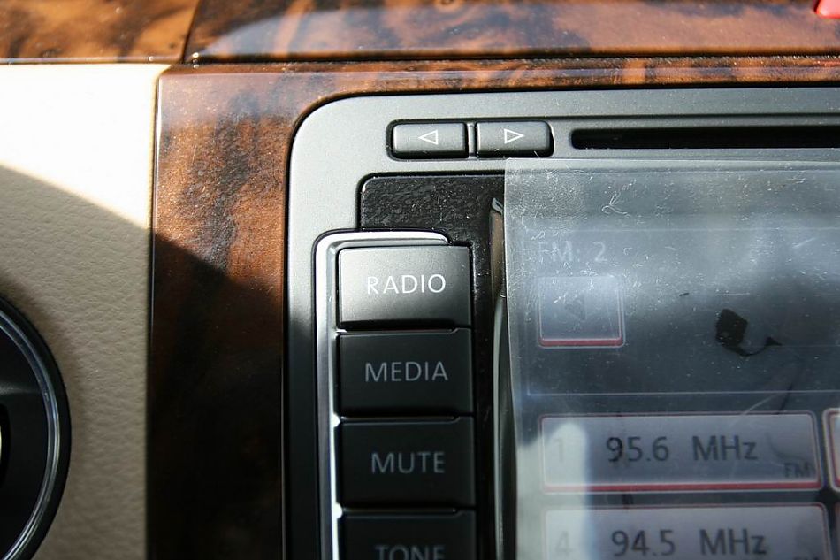 迈腾1.8TSI手自一体豪华型导航版内饰