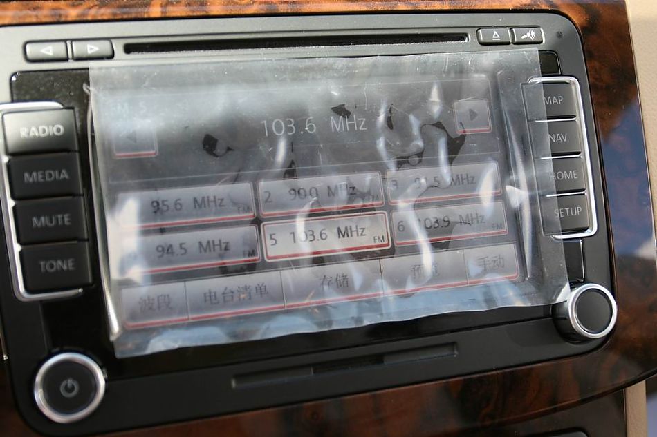 迈腾1.8TSI手自一体豪华型导航版内饰