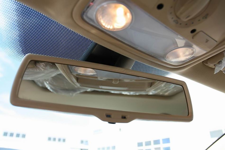 迈腾1.8TSI手自一体豪华型导航版内饰