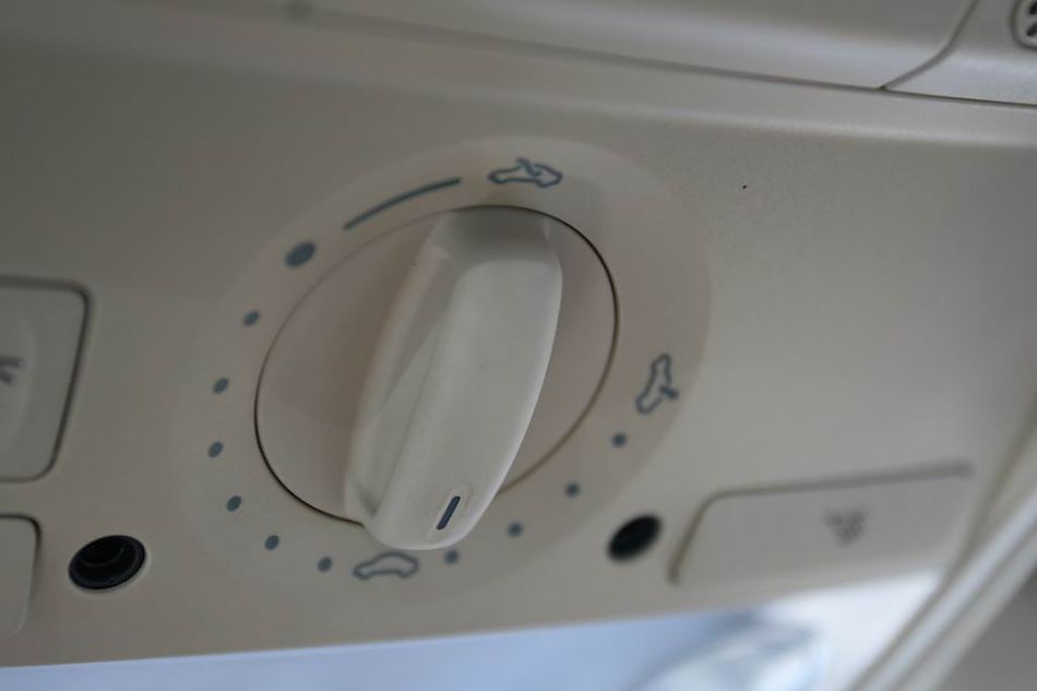 迈腾1.8TSI手自一体豪华型导航版内饰