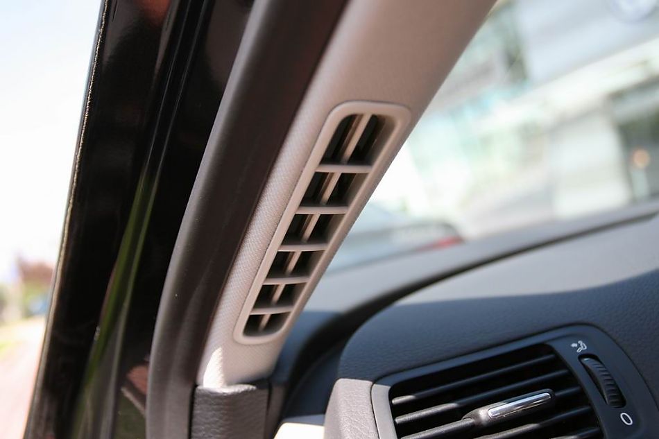 迈腾2.0标准型手动挡内饰图