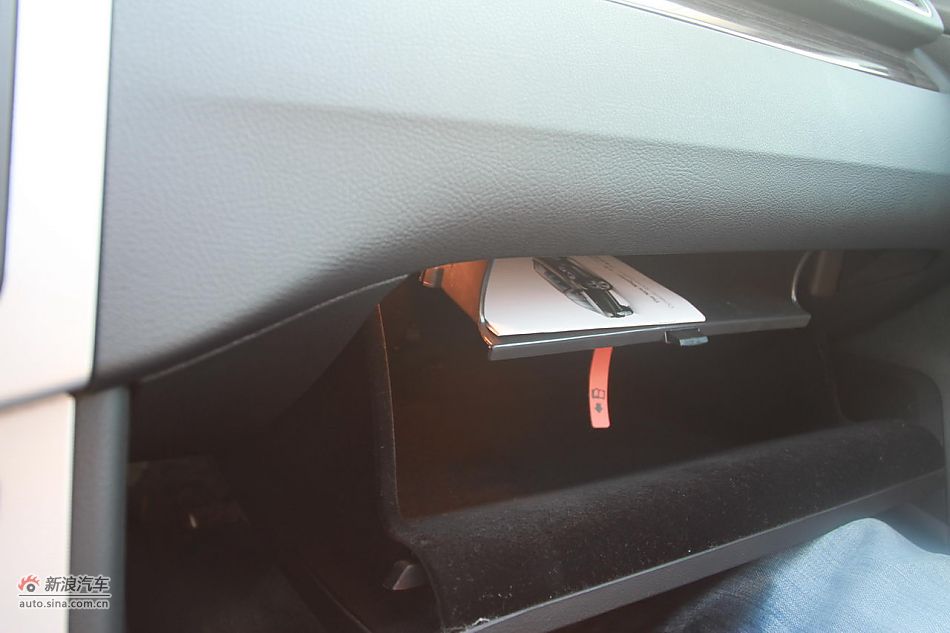 新迈腾(B7L)1.8TSI自动尊贵型座椅及空间