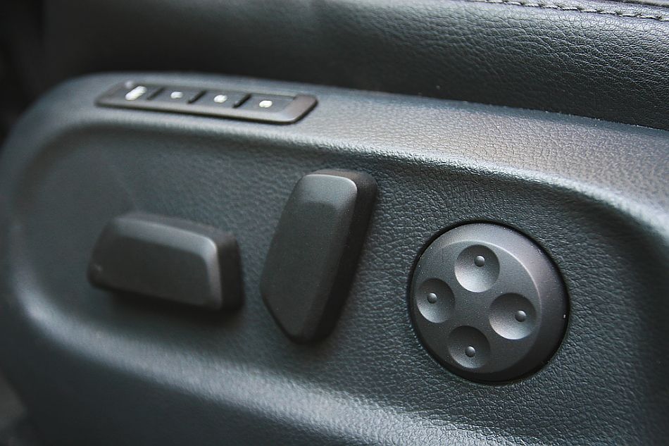 一汽大众迈腾DSG内饰图