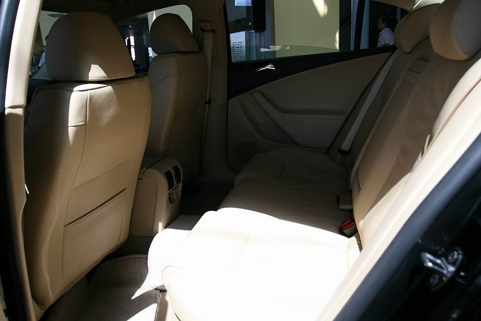 迈腾2.0TSI舒适型手自一体内饰图片