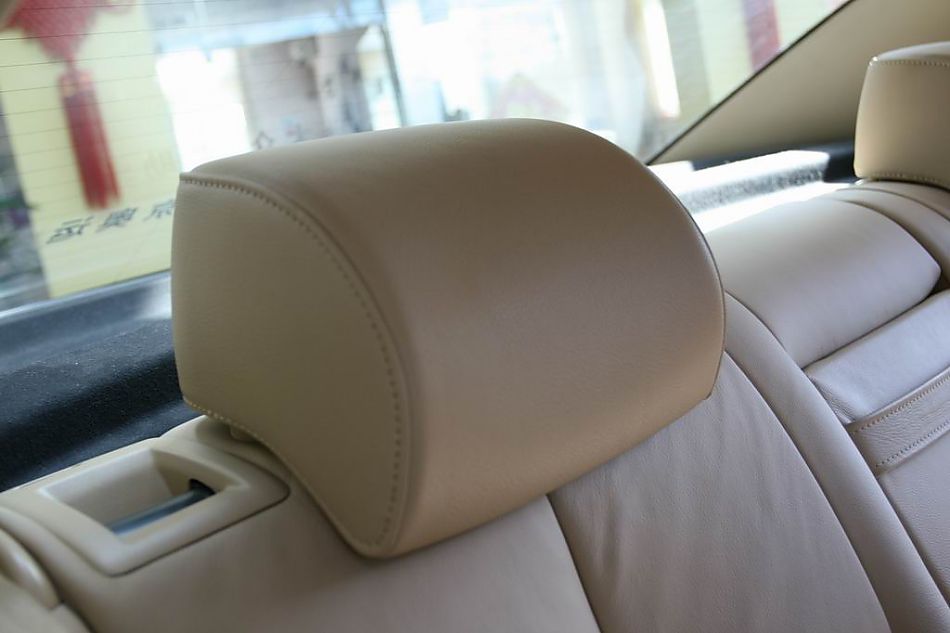 迈腾2.0TSI舒适型手自一体内饰图片