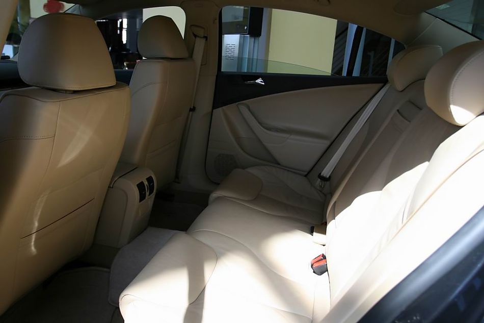 迈腾2.0TSI舒适型手自一体内饰图片