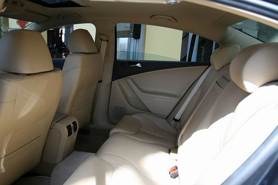 迈腾2.0TSI舒适型手自一体内饰图片