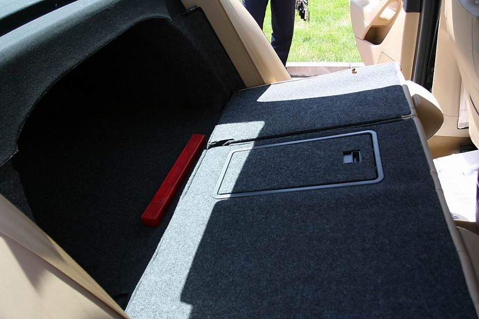 迈腾1.8TSI舒适型手动版内饰