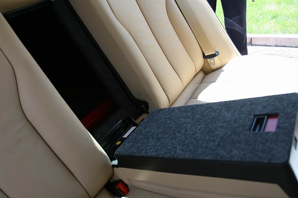 迈腾1.8TSI舒适型手动版内饰