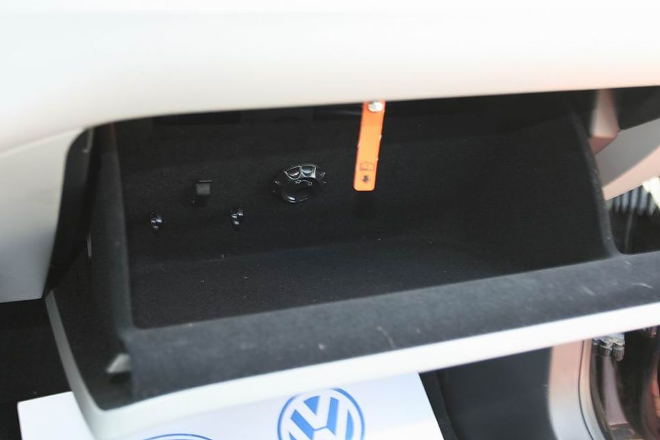 迈腾2.0标准型手动挡内饰图