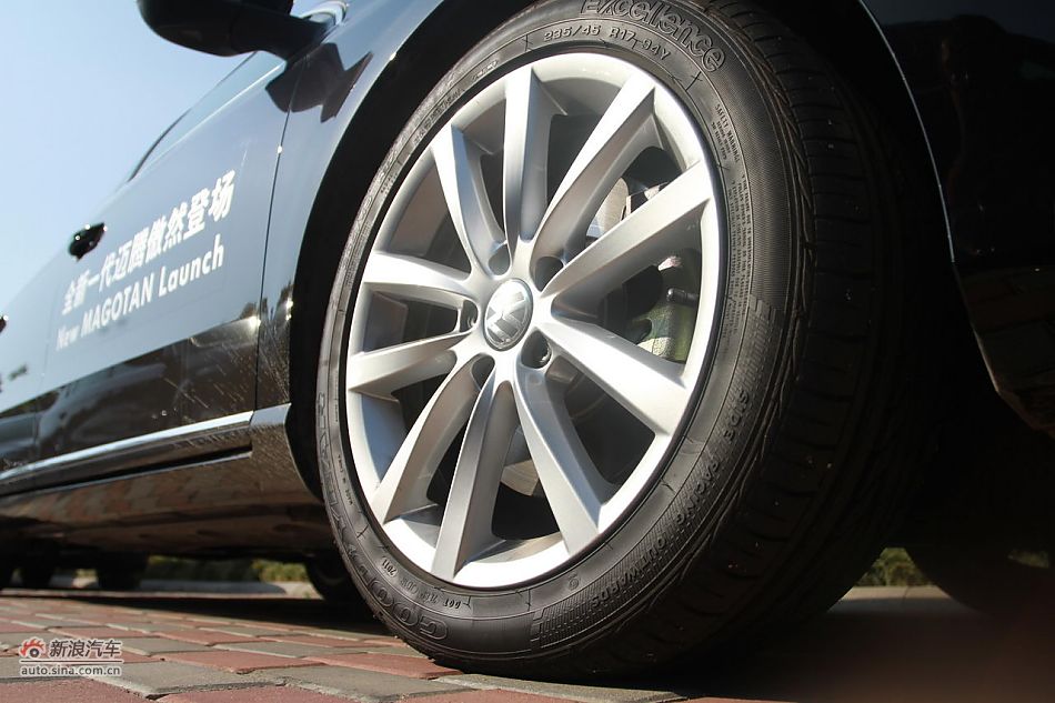 新迈腾(B7L)1.8TSI自动尊贵型外观细节