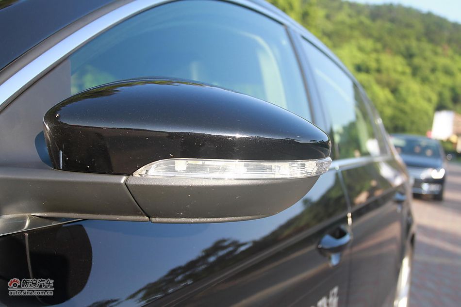 新迈腾(B7L)1.8TSI自动尊贵型外观细节
