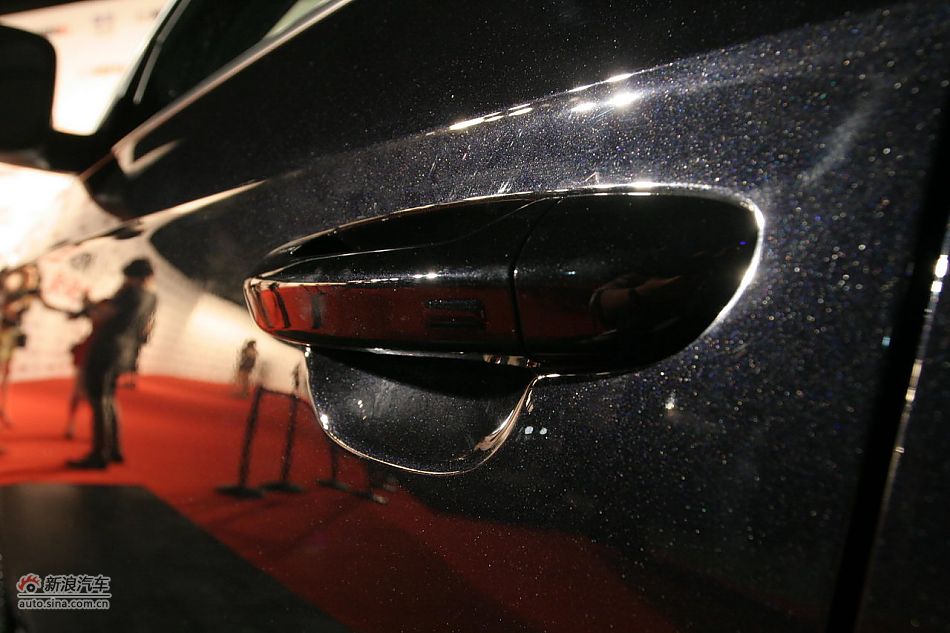 全新一代迈腾外观及细节