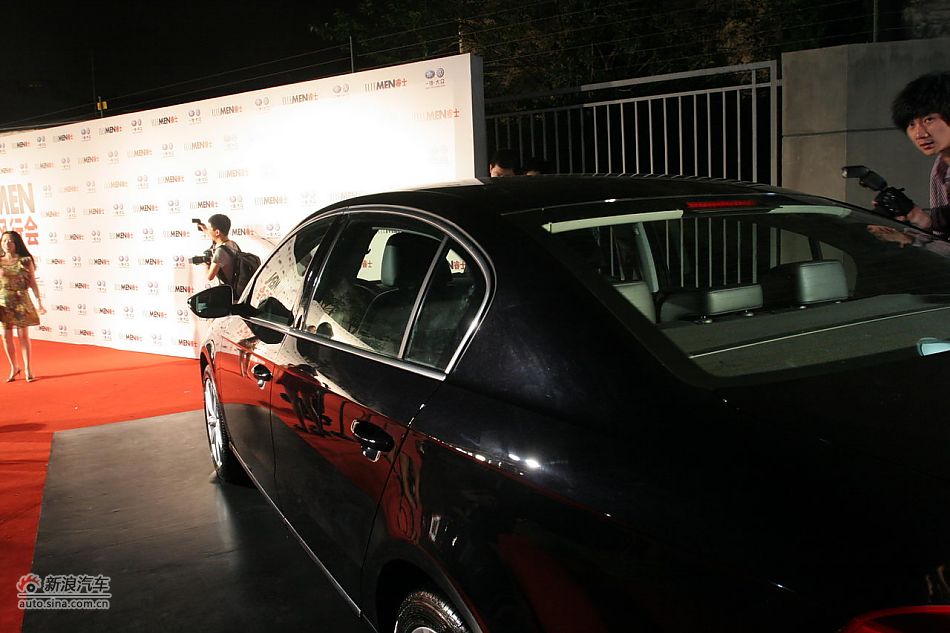 全新一代迈腾外观及细节