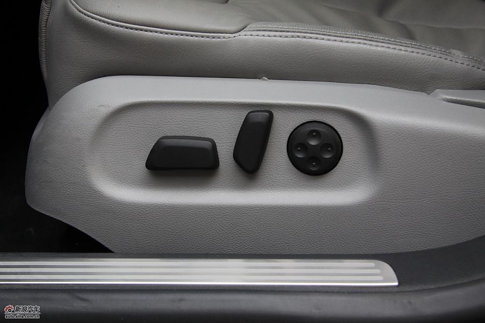 2011款迈腾试车实拍图-其他