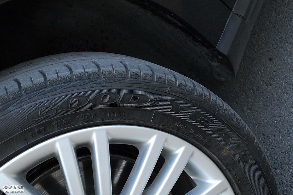 2011款迈腾试车实拍图-外观