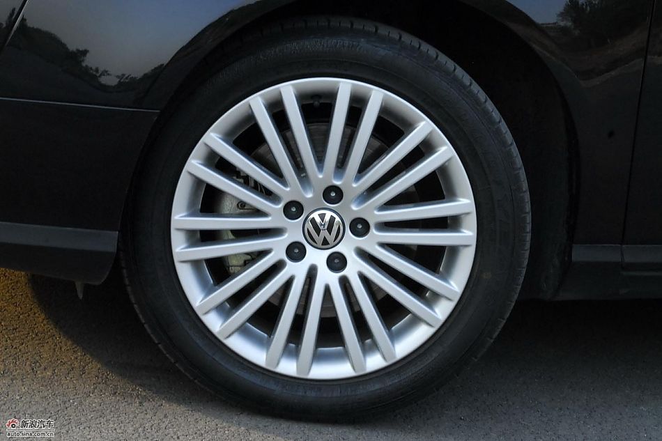 2011款迈腾试车实拍图-外观