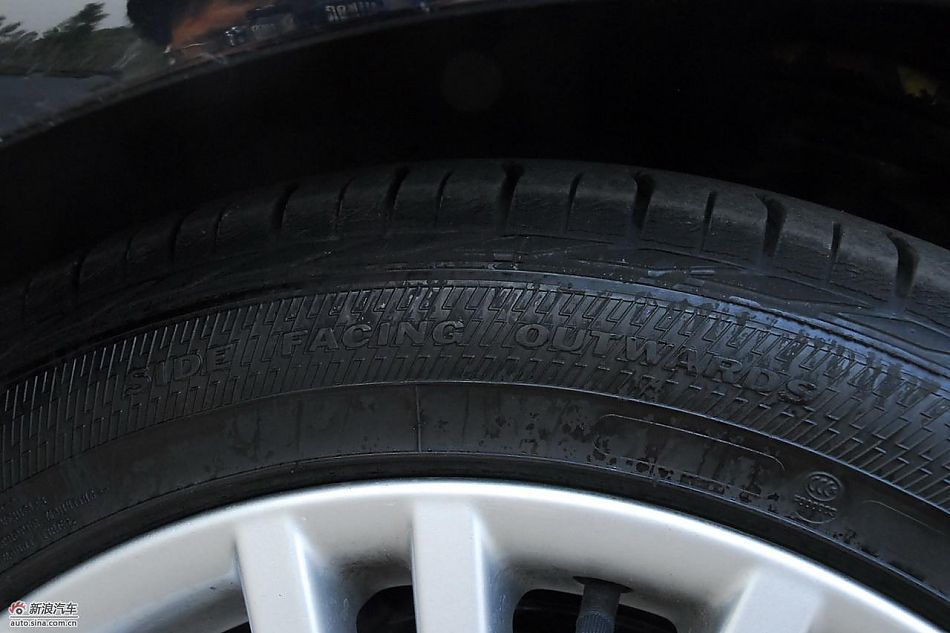 2011款迈腾试车实拍图-外观