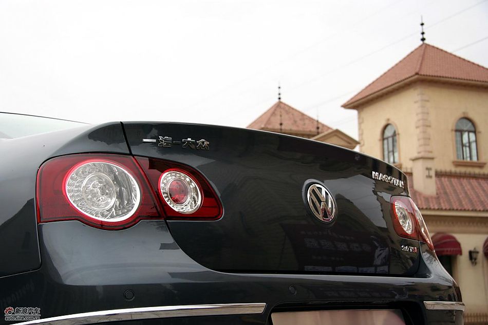 2011款迈腾2.0TSI外观实拍