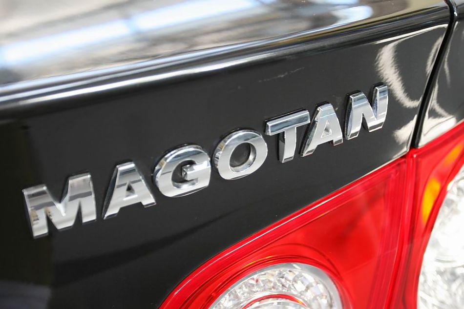 迈腾2.0TSI舒适型手自一体外观